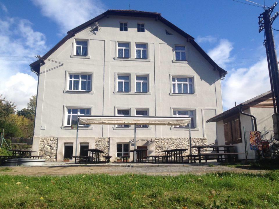 Penzion Na Zastavce Cesky Sternberk Exterior photo